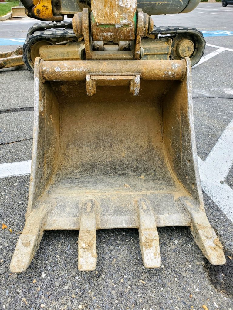 Total Equipment Training Stovel for heavy equipment